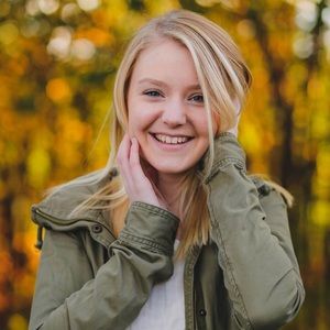 Meet your Posher, Abby